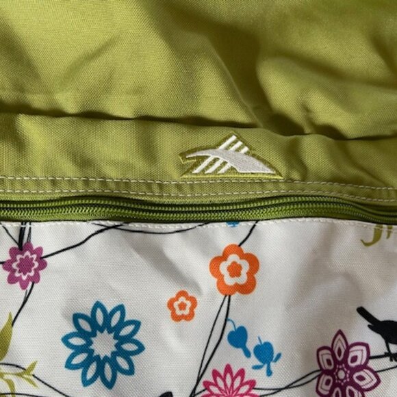 High Sierra 30" New Extra Large Pack-n-Go Duffel Pouch Travel Bag Floral Pattern - Picture 8 of 14